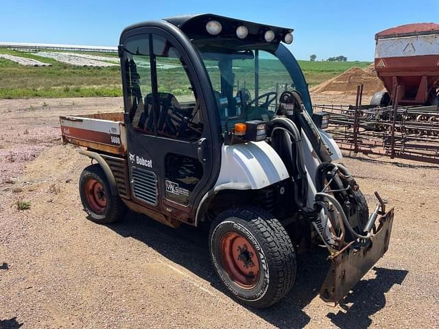 Image of Bobcat Toolcat 5600 equipment image 1