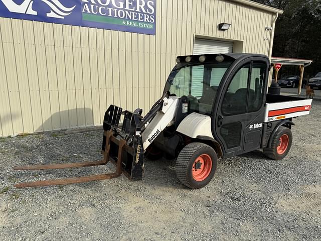 Image of Bobcat Toolcat 5600 equipment image 2