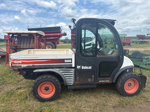 Image of Bobcat Toolcat 5600 equipment image 4