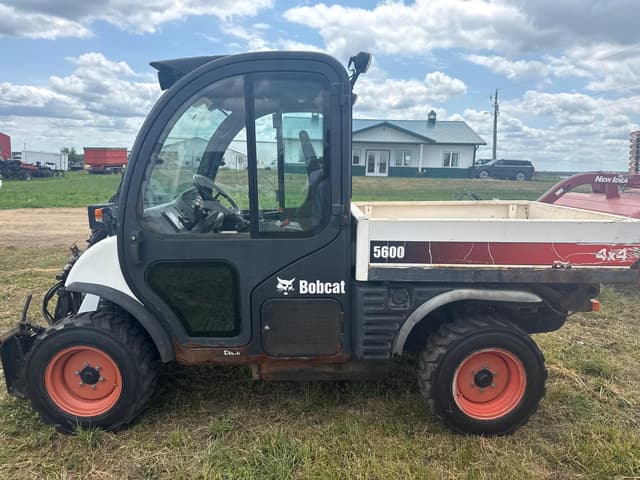 Image of Bobcat Toolcat 5600 equipment image 1