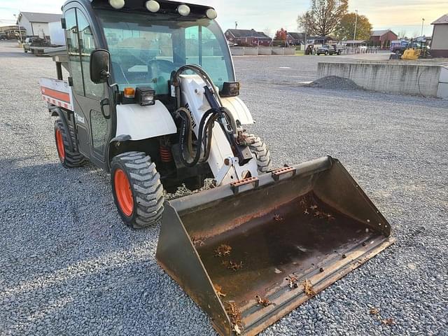 Image of Bobcat Toolcat 5600 equipment image 1