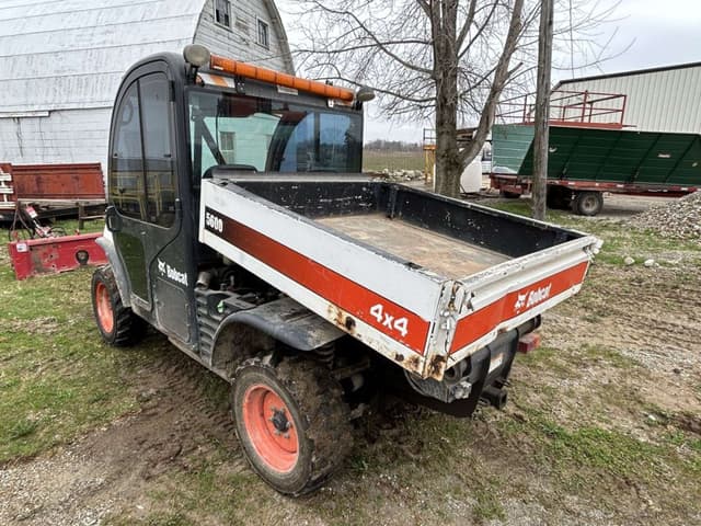 Image of Bobcat Toolcat 5600 equipment image 2