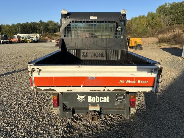 Image of Bobcat Toolcat 5600 equipment image 3