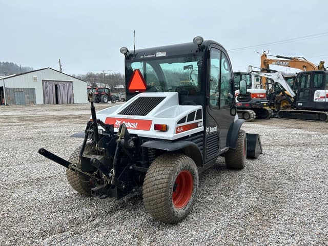 Image of Bobcat 5610 equipment image 3