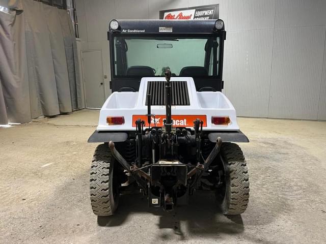 Image of Bobcat Toolcat 5610 equipment image 3