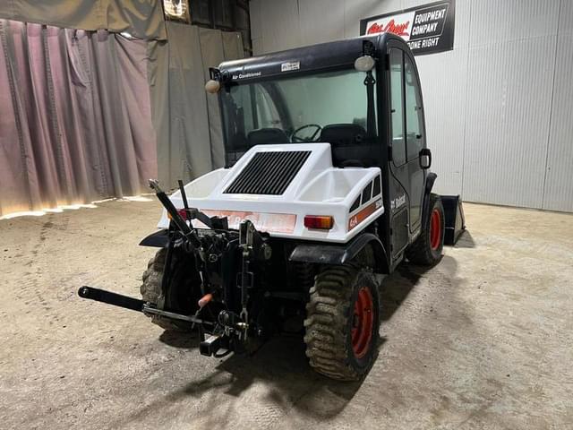 Image of Bobcat Toolcat 5610 equipment image 4