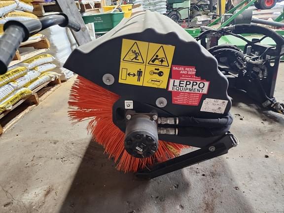 Image of Bobcat 60" Broom equipment image 2