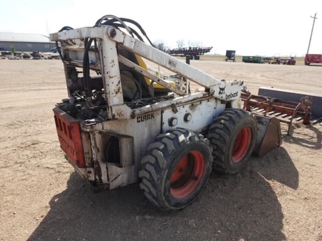 Image of Bobcat M-610 equipment image 2