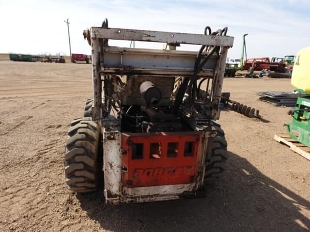 Image of Bobcat M-610 equipment image 4