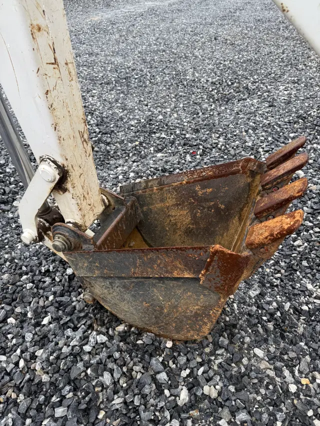 Image of Bobcat 709 equipment image 1