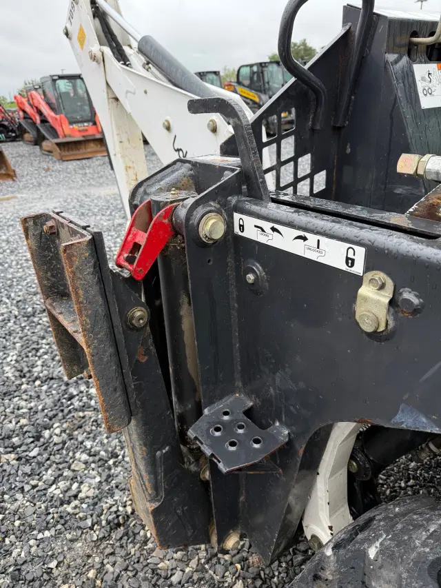 Image of Bobcat 709 equipment image 4