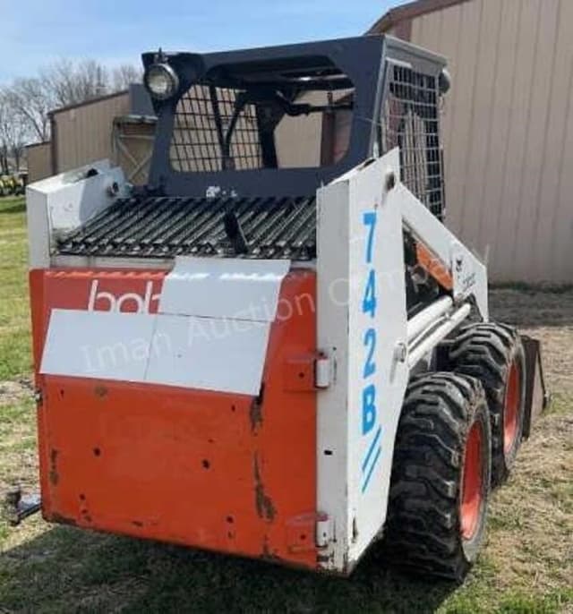 Image of Bobcat 742B equipment image 4