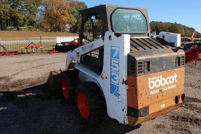 Image of Bobcat 735 equipment image 3