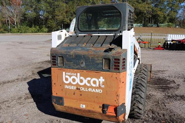 Image of Bobcat 735 equipment image 4