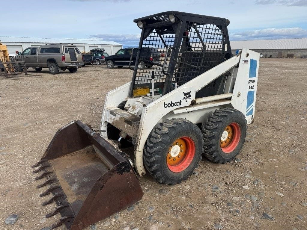 Bobcat 742 Equipment Image0