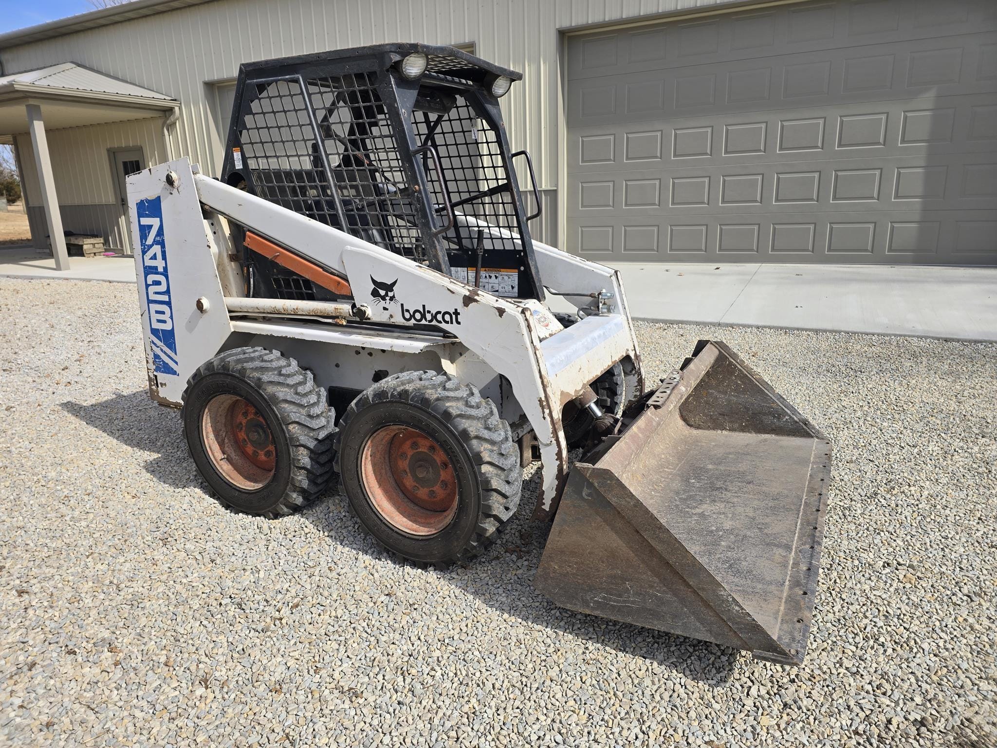 Bobcat 742B Equipment Image0