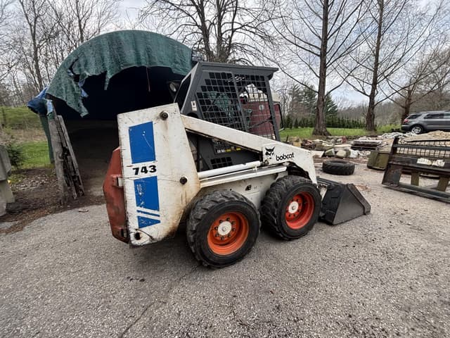 Image of Bobcat 743 equipment image 3