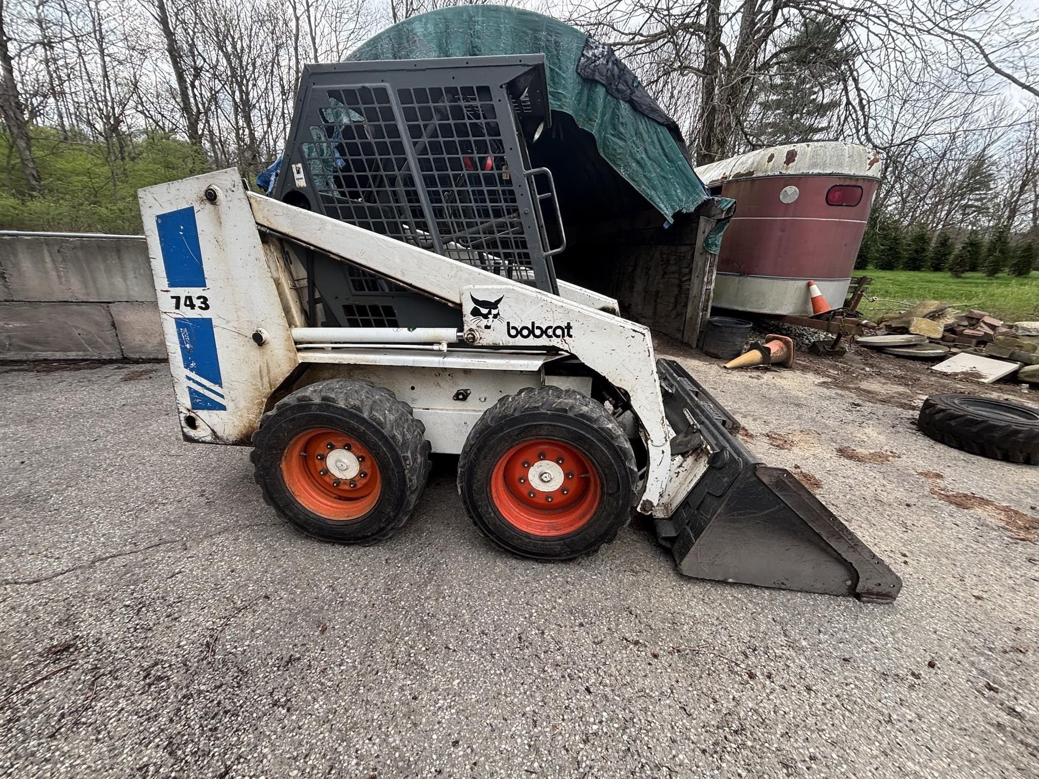 Bobcat 743 Equipment Image0
