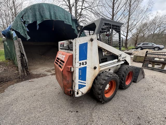 Image of Bobcat 743 equipment image 4