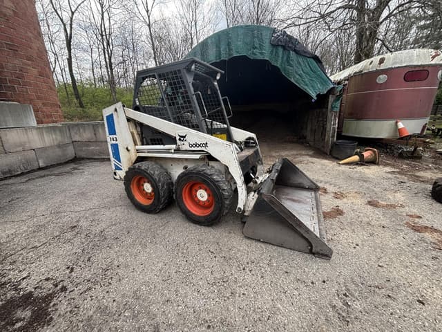 Image of Bobcat 743 equipment image 1