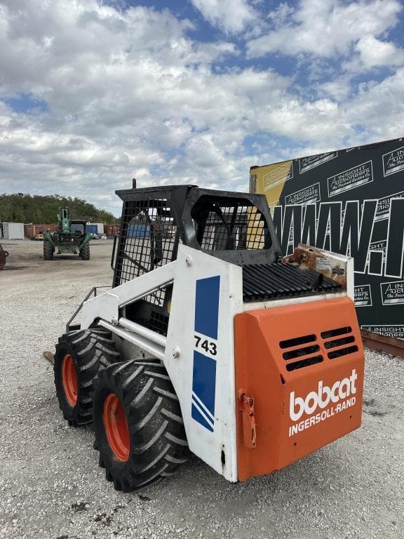 Image of Bobcat 743 equipment image 1
