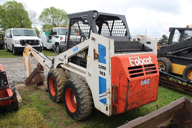 Image of Bobcat 743 equipment image 4
