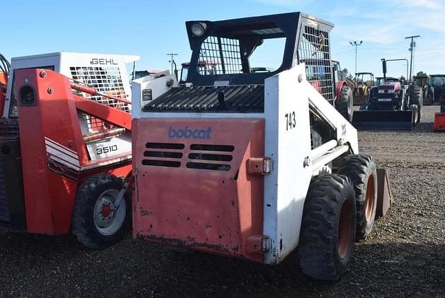 Image of Bobcat 743 equipment image 2