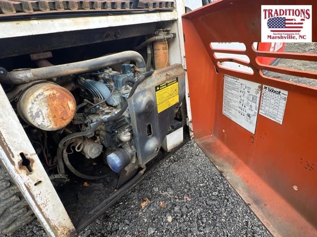 Image of Bobcat 743 equipment image 3