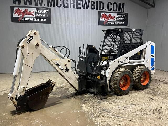 Image of Bobcat 743 equipment image 1