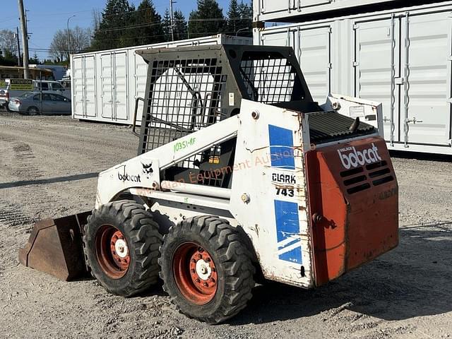 Image of Bobcat 743 equipment image 2