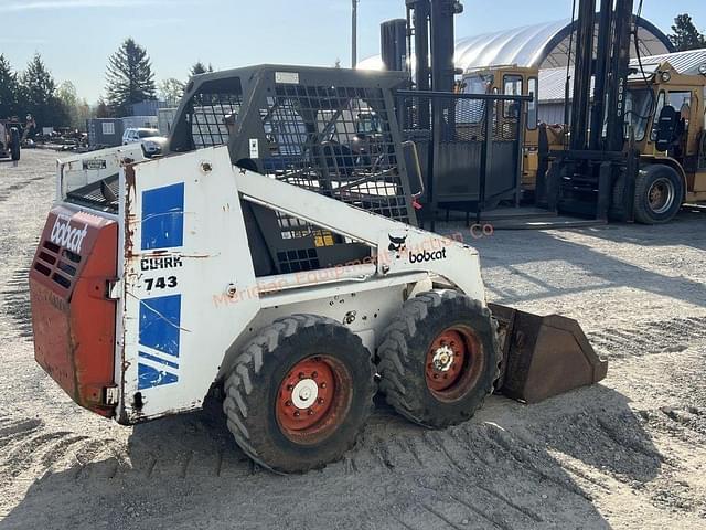 Image of Bobcat 743 equipment image 4