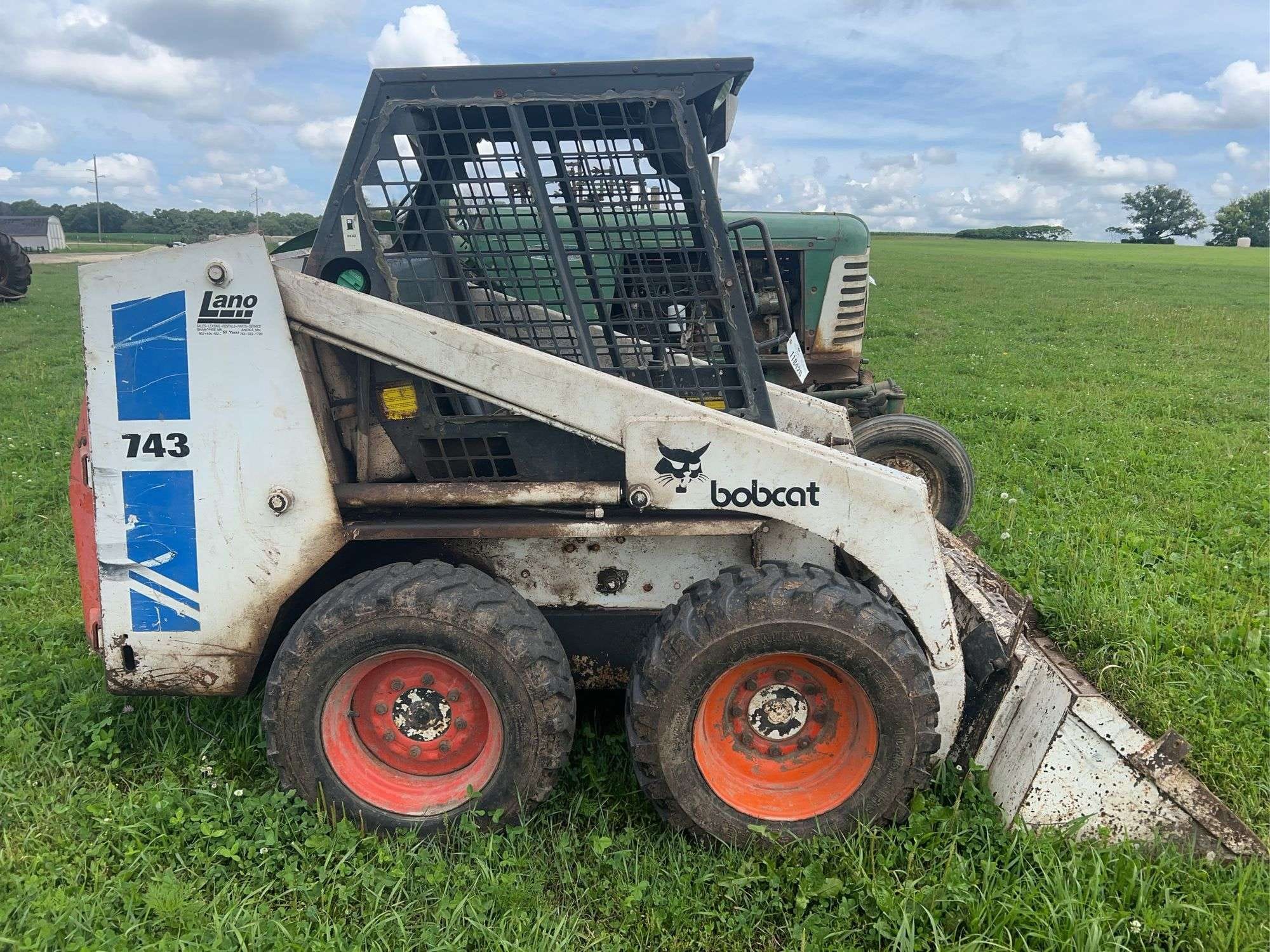 Bobcat 743 Equipment Image0