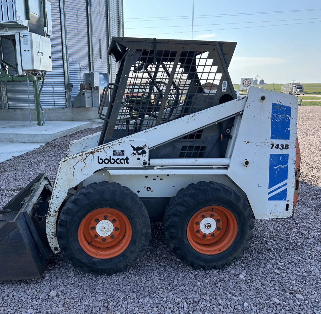 Bobcat 743B Equipment Image0