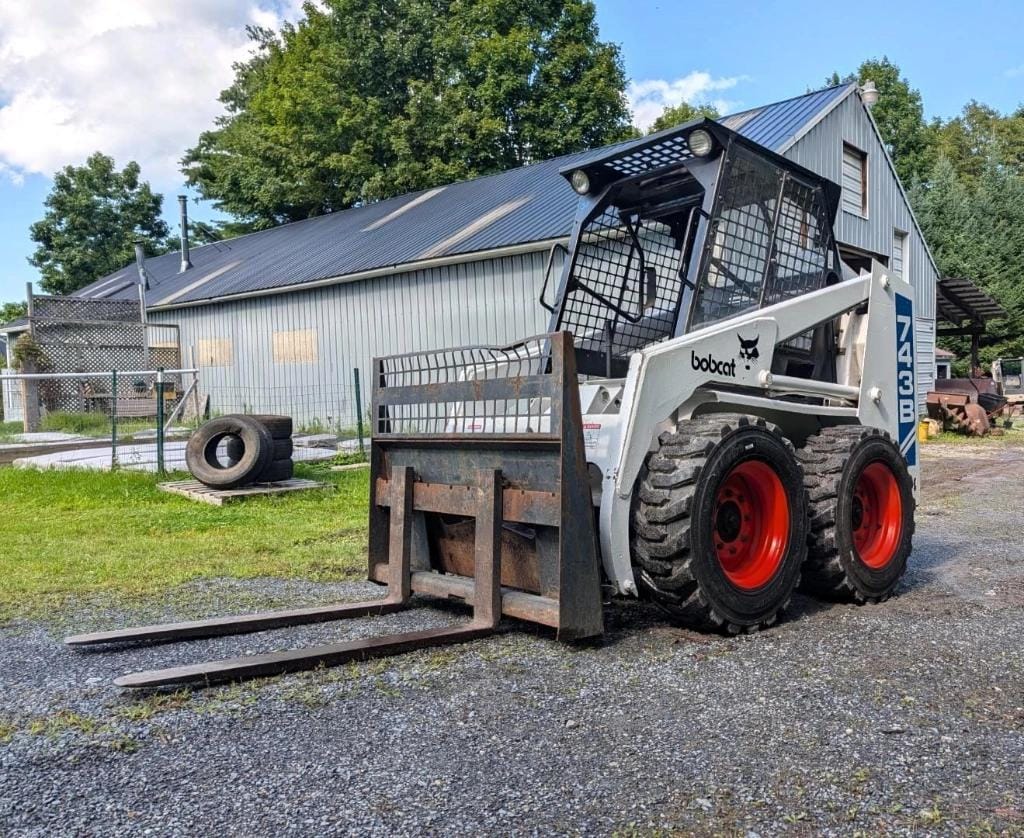 Bobcat 743B Equipment Image0