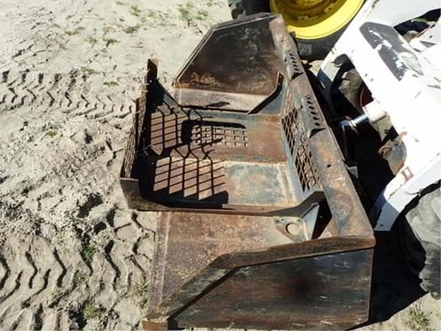 Image of Bobcat 743B equipment image 3