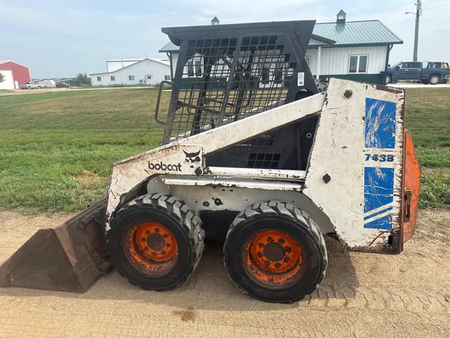 Image of Bobcat 743B equipment image 1