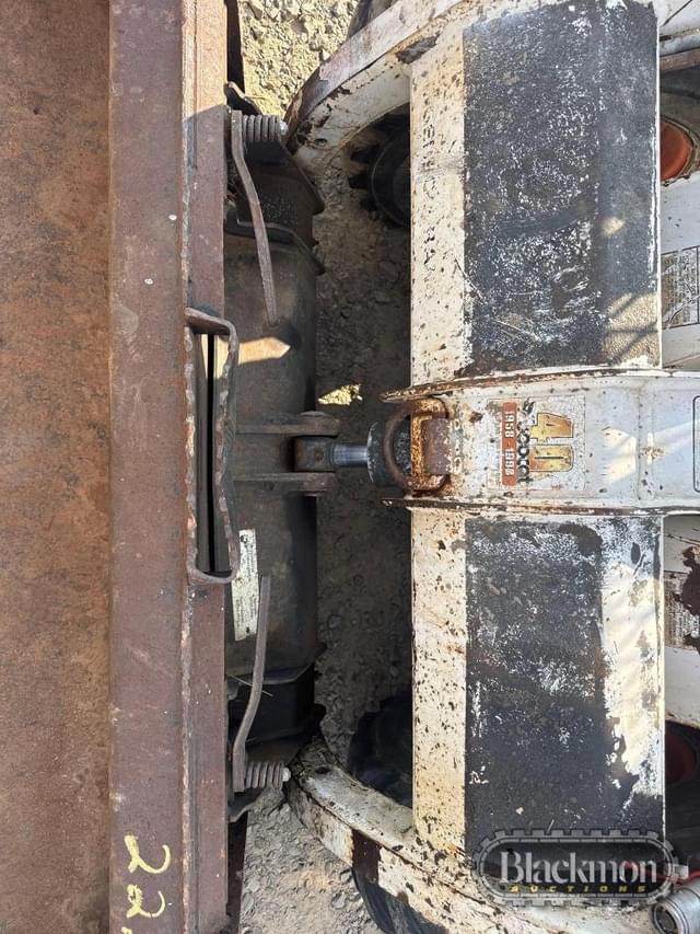 Image of Bobcat 751 equipment image 3