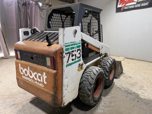 Image of Bobcat 753 equipment image 4
