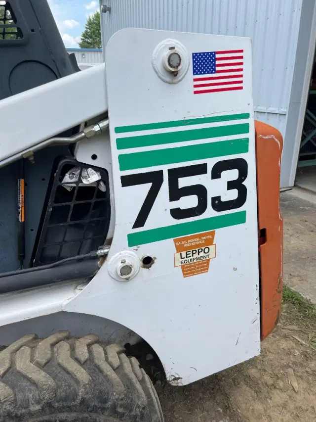 Image of Bobcat 753 equipment image 3