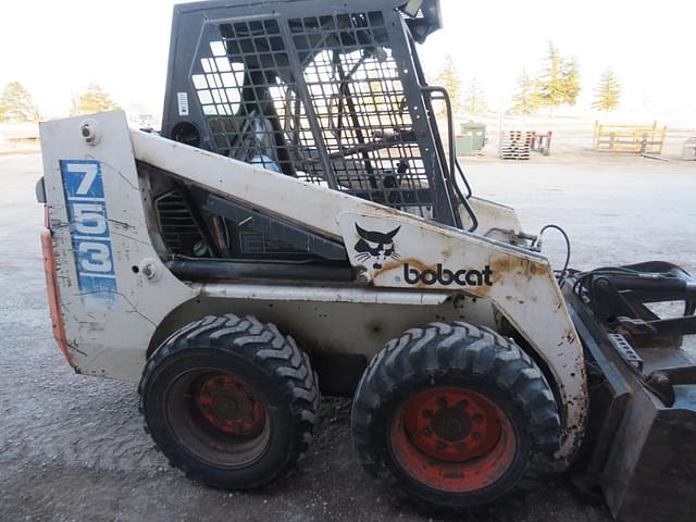 Image of Bobcat 753 equipment image 1