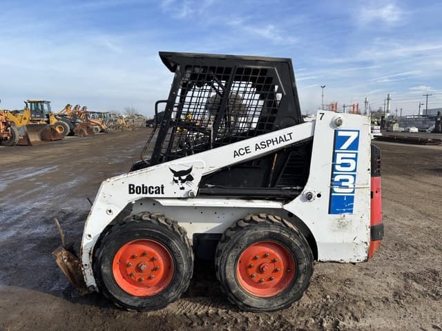 Image of Bobcat 753 equipment image 4