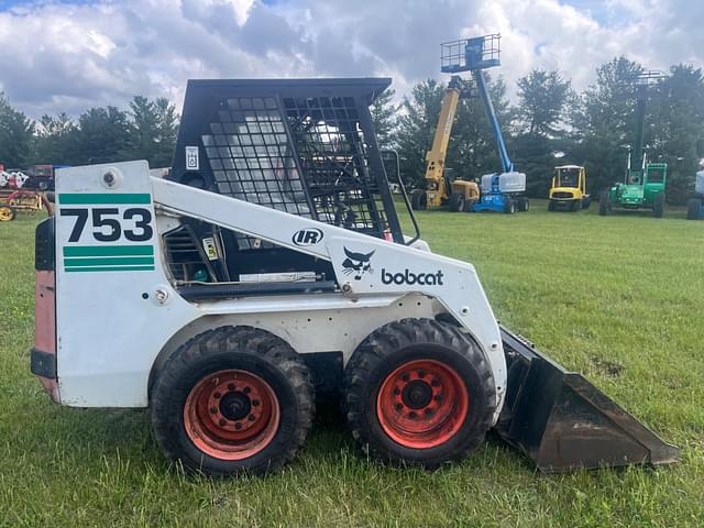 Image of Bobcat 753 equipment image 4
