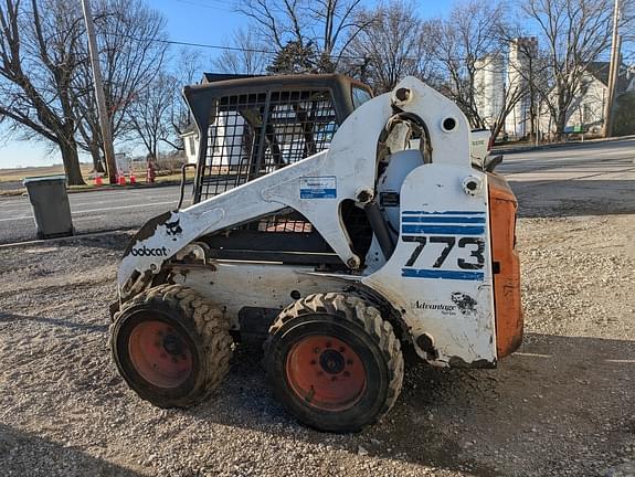 Image of Bobcat 773 equipment image 2