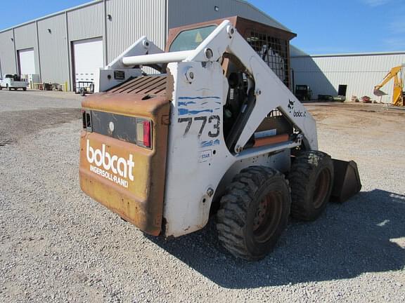 Image of Bobcat 773 equipment image 4