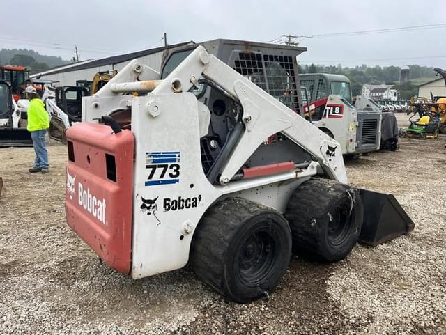 Image of Bobcat 773 equipment image 4