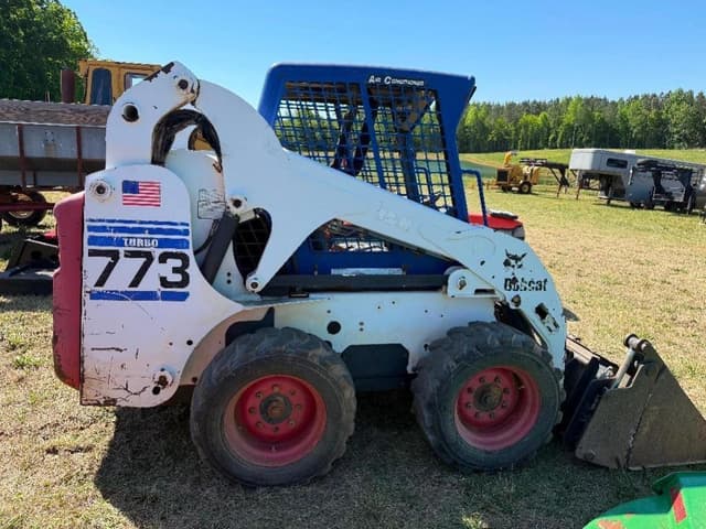 Image of Bobcat 773 equipment image 3
