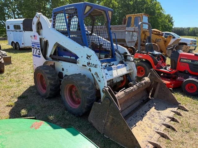 Image of Bobcat 773 equipment image 2