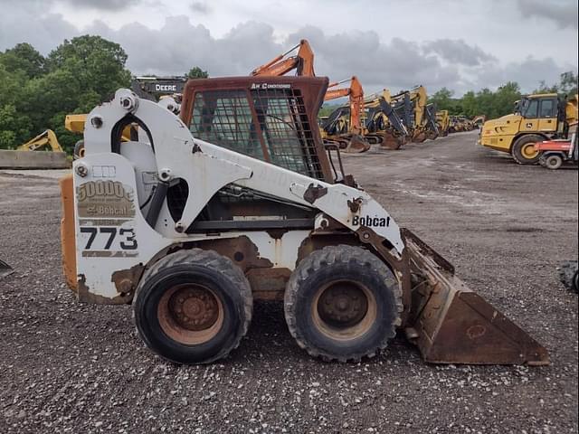 Image of Bobcat 773 equipment image 2