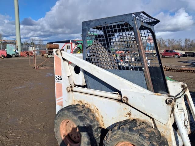 Image of Bobcat 825 equipment image 3