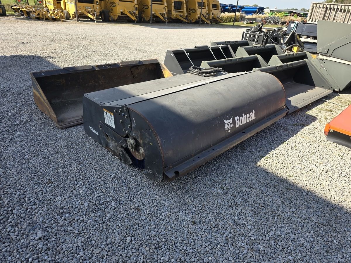 2010 Bobcat 84 Sweeper Equipment Image0